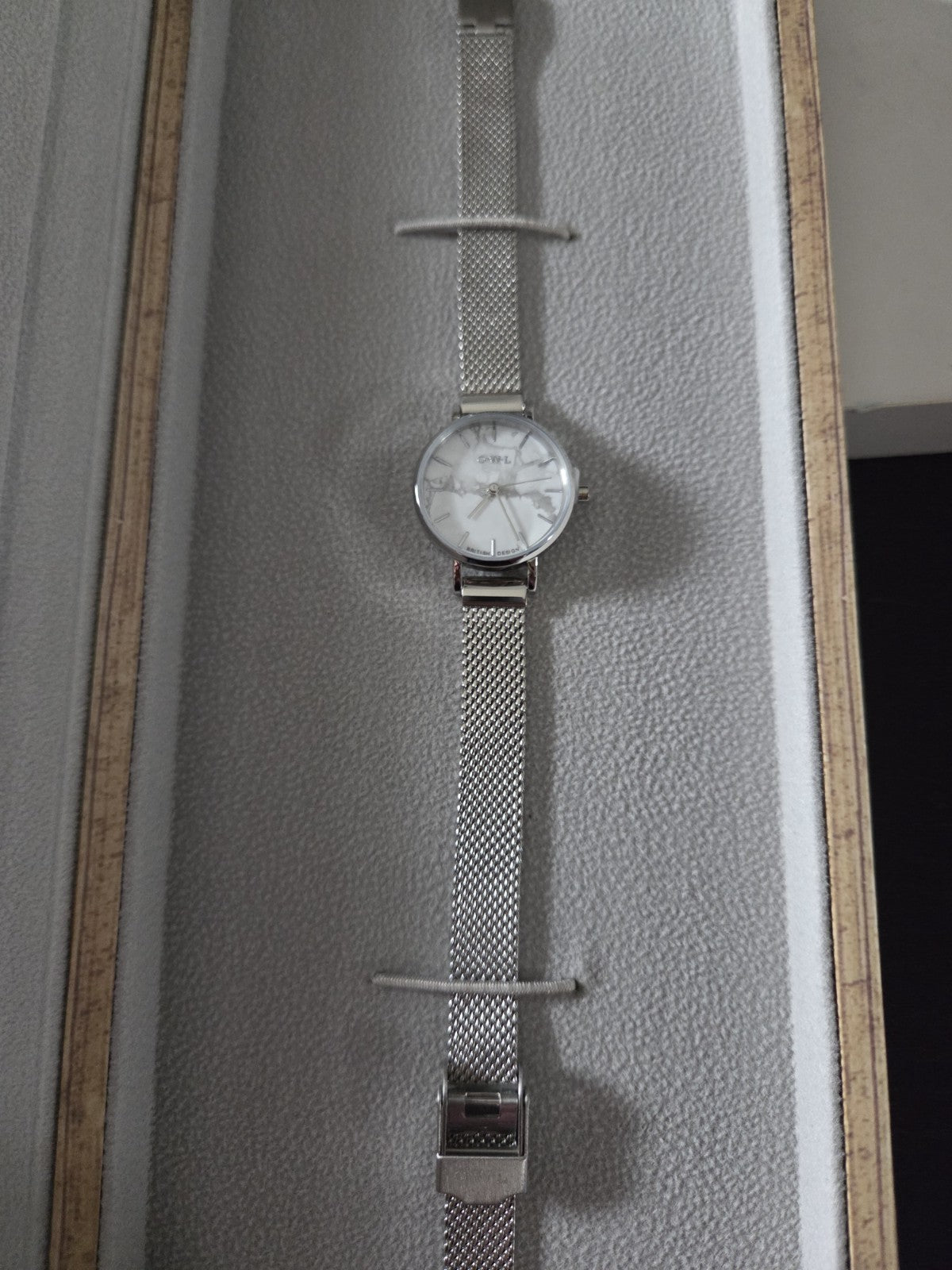 OWL Great Britain Amesbury Ladies Watch Silver Mesh Genuine Howlite Dial A10MSH