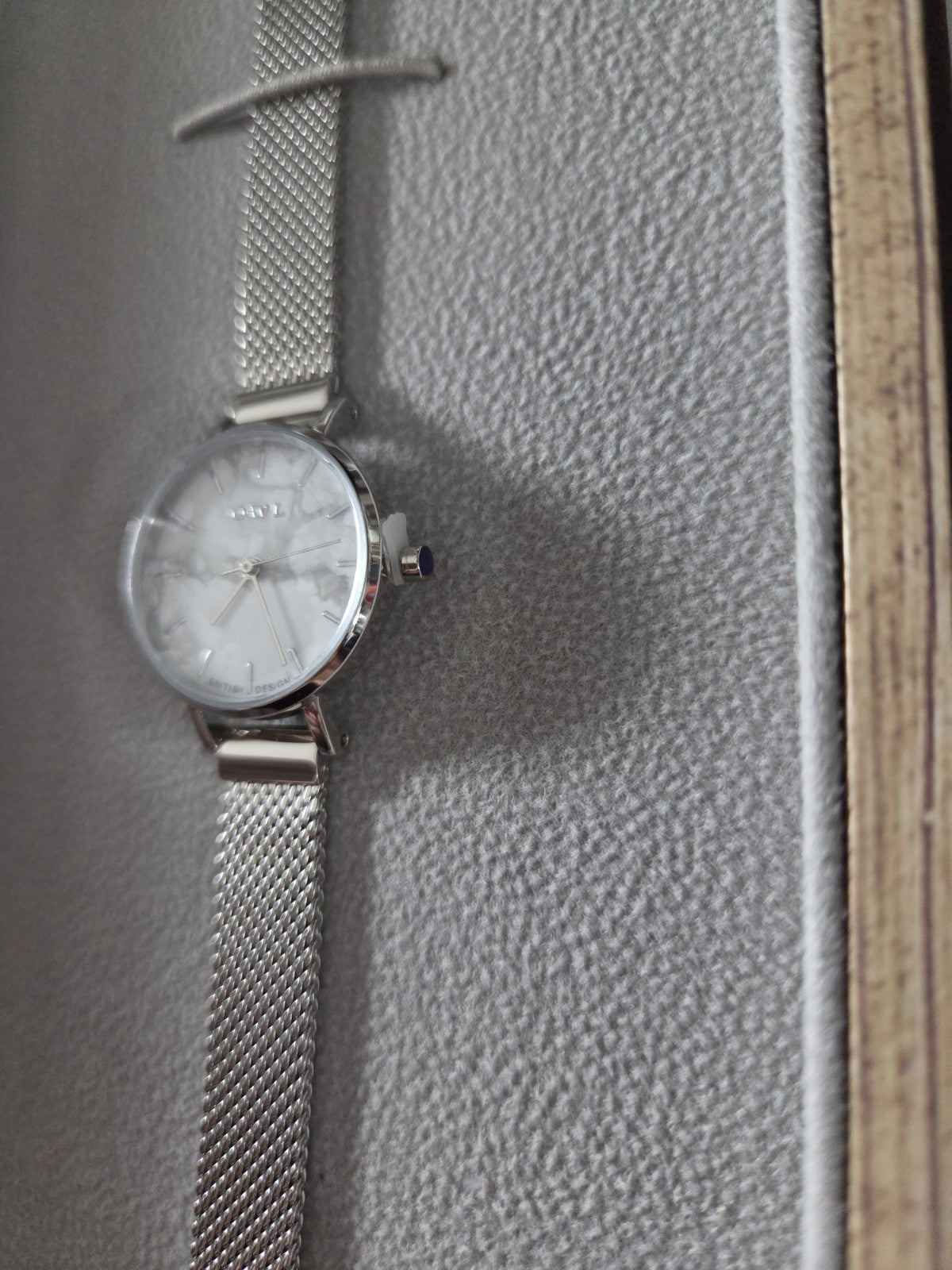 OWL Great Britain Amesbury Ladies Watch Silver Mesh Genuine Howlite Dial A10MSH